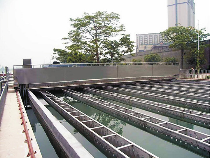 非金屬鏈條刮泥機(jī)